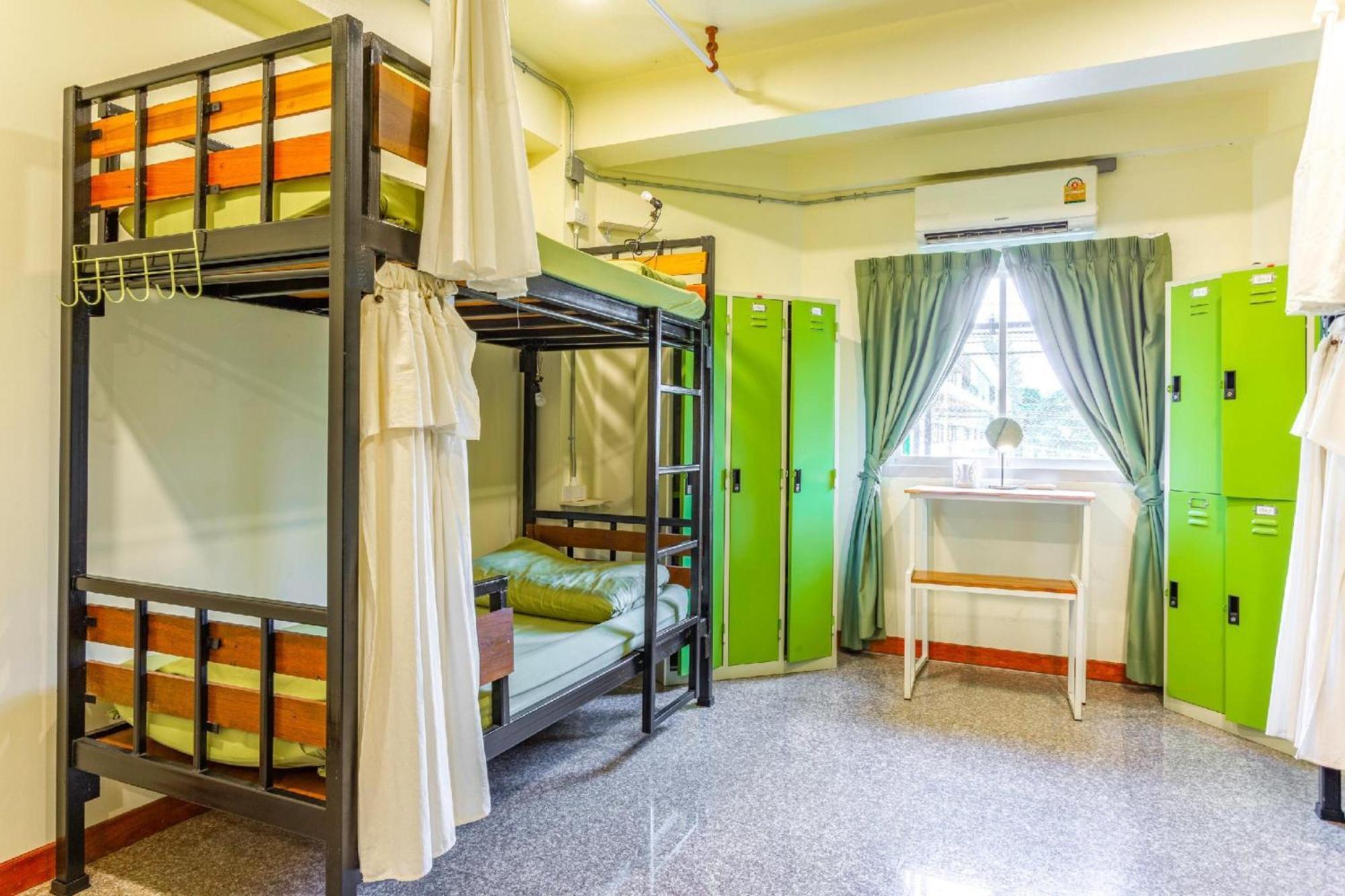 Oyo 928 Leaf Hostel Chiang Mai Esterno foto
