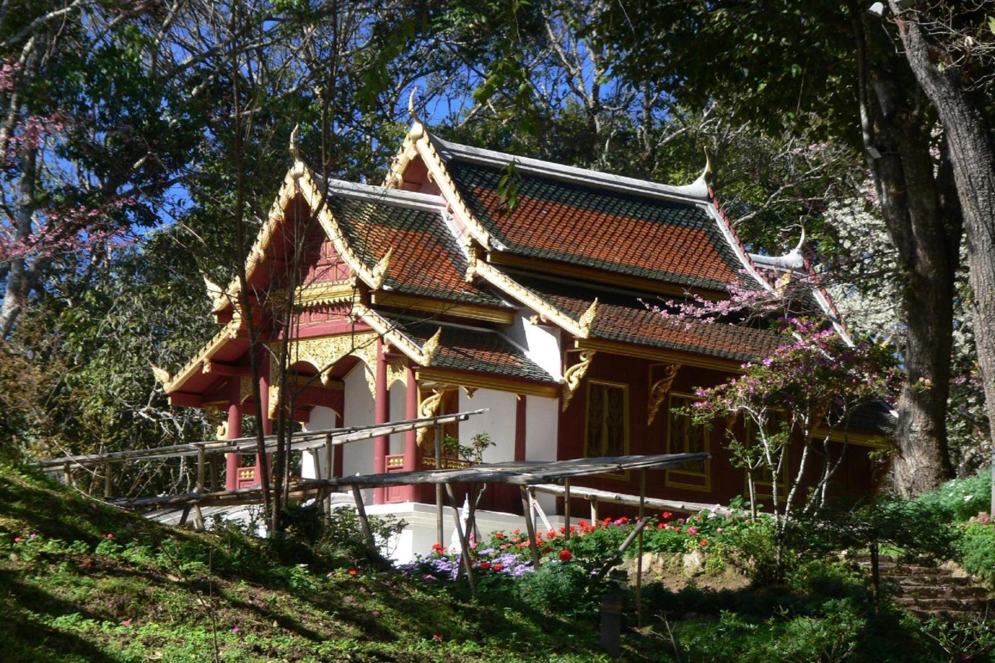 Oyo 928 Leaf Hostel Chiang Mai Esterno foto